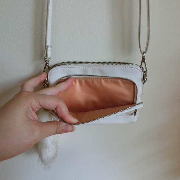 Small White Purse - Picture 5 of 9